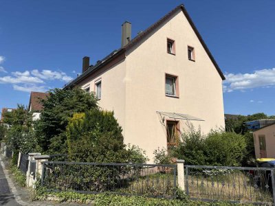 Doppelhaushälfte mit Garten in ruhiger Wohngegend in Nürnberg Thon
