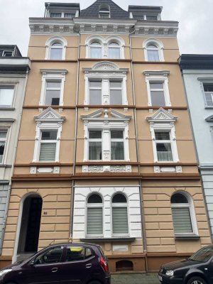 Massives Mehrfamilienhaus mit 5 Vollvermieteten Einheiten Wuppertal-Barmen