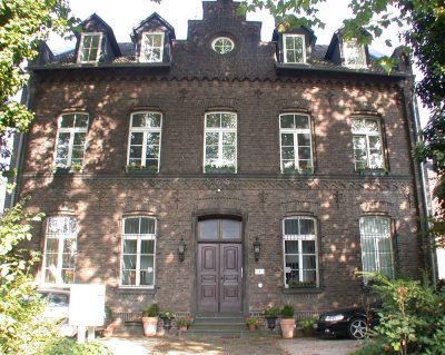 Attraktive 4-Zimmer-Maisonette-Wohnung im ehemaligen Gutshof von 1865, saniert in 1985 und 2025