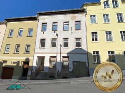 Sanierungsbedürftiges Mehrfamilienhaus im Ostviertel von Gera