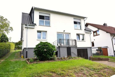 Helle 4-Zimmer Wohnung mit Garten in Straubenhardt