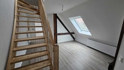 ERSTBEZUG, Neubau- Maisonettewohnung im Dachgeschoss, 3 Zimmer, große Loggia