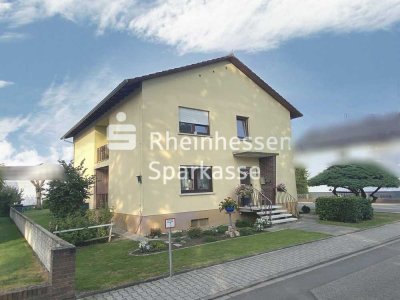 Zweifamilienhaus mit viel Platz in ruhiger Lage!