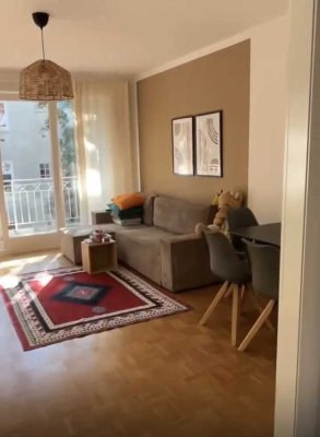 Helle 2-Zimmer Wohnung in Hamburg-Bahrenfeld