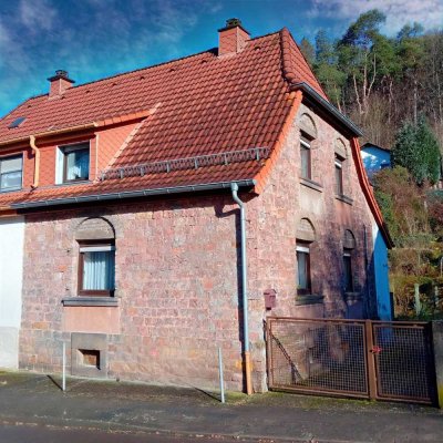 Landstuhl - Renovierungsbedürftige Doppelhaushälfte in ruhiger Sackgasse gelegen