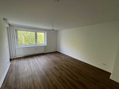 Schöne 3 Zimmer Wohnung im Herzen von Suchsdorf.