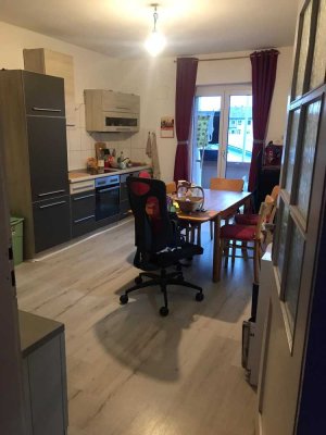 3-Zimmer Wohnung mit Balkon, EBK, von privat 07252-2884