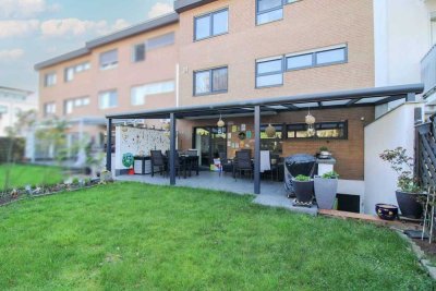 Top modernisiertes Reihenhaus mit Traumküche, Einliegerwohnung und Garage in Köln-Widdersdorf