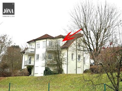 Wohnen zum Wohlfühlen: 2-Zimmer-Dachgeschosswohnung in ruhigem, gepflegtem Haus