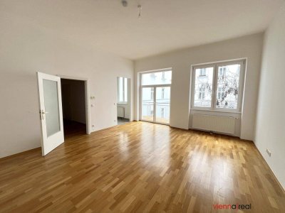 UNBEFRISTET - Helle hofseitige 3-Zimmer Altbauwohnung mit Balkon, Abstellraum und Stapel-Garagenplatz optional in der Neustiftgasse