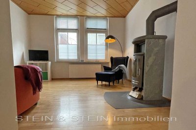 Gepflegte Altbau-Erdgeschoss-Wohnung mit gemütlichem Innenhof & Balkon in zentraler Lage!