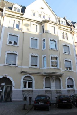 Gut gelegene, helle 3-Zimmer Wohnung mit EBK in Offenbach Stadtmitte