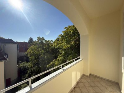 Genießen Sie Ihre wunderschöne Dachgeschosswohnung mit Sonnenbalkon in Berlin-Zehlendorf
