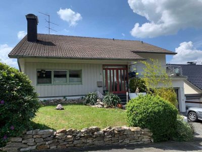 Besonderes 300qm 2 Fam Haus mit100qm Einliegerwhg 3Garagen 4 Stellp 705qm unverbaubar