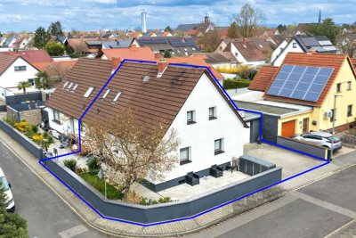 Attraktive, helle Doppelhaushälfte mit schönem Vorgarten und vielseitigen Nutzungsmöglichkeiten