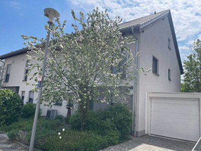ENERGIEBEWUSST WOHNEN:  A+ Großzügige Doppelhaushälfte in Ludwigshafen