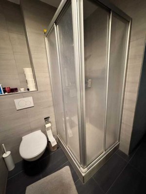 Attraktive neuwertige 3-Zimmer-Wohnung mit großem Balkon zur Miete in Unterrath