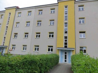 Schöne 3-Zimmer-Wohnung mit Balkon und gehobener Innenausstattung im 1. Obergeschoß in Striesen-Ost.