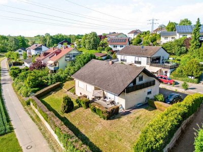 Zweifamilienhaus auf tollem Grundstück –Top Lage, guter Preis, ideal für Familien