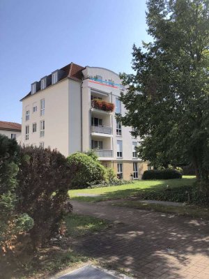Ruhige Wohnung in  01157 DD /Mobschatzer Straße 19a/2-R-W/ca.64m²/DG/  vermietet zu verkaufen