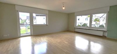 "Großzügige 3,5-Zimmer-Wohnung mit Balkon und PKW-Stellplatz!"