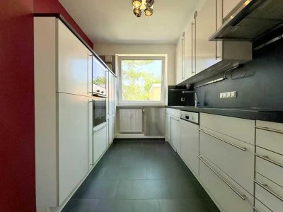 Provisionsfrei ! Stilvoll modernisiert: 2,5-Zimmer-Wohnung in Regensburg