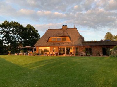 Exquisites Landhaus unter Reet: Luxus trifft Natur
Schleswig-Holstein nahe Kiel