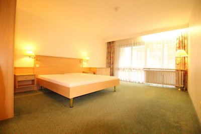 Sehr schönes Appartement mit  Balkon und TG-Stellplatz in Bad Griesbach/Therme