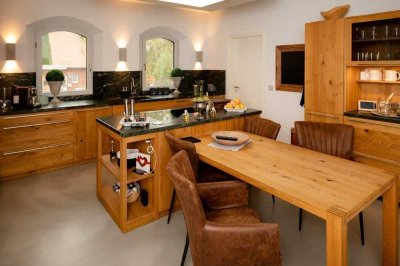 *Exklusive Doppelhaushälfte mit Blick auf den Petersberg*