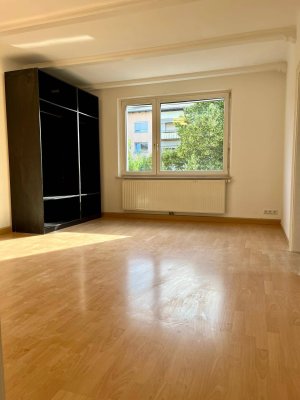 Behagliche 2 Zimmer - Wohnung in der Karl-Adrian-Straße