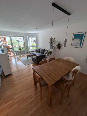 Helle 3,5-Zimmer-Wohnung mit wunderschönem Ausblick, Loggia & TG  in Top-Innenstadtlage Augsburg