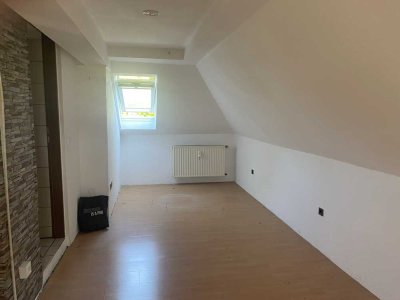 4-Zimmer-DG-Wohnung (WG-geeignet) mit EBK & Garten in Bo-Weitmar