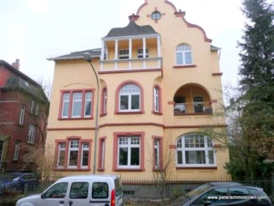 Großzügige 5-Zi-Altbauwohnung mit Garten, Terrasse und Stellplatz nahe Innenstadt und Uni-Klinikum