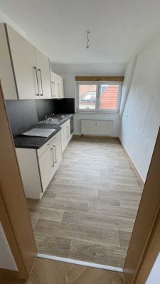 helle 3-Zimmer in Giebichenstein mit Einbauküche und Dachschrägen