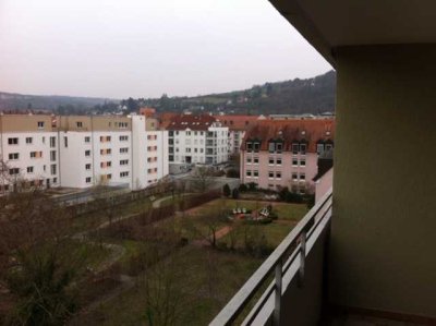 Geräumige schöne 1-Zimmer-Wohnung mit Balkon und EBK in Würzburg