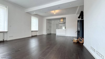 KAUF - SALZBURG STADT - ANDRÄVIERTEL: Große, komfortable 108 m² 4-Zimmer-Altbau-Wohnung mit Süd-West-Balkon