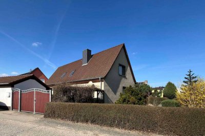 Eigenheim inkl. ELW z.B. für Mehrgenerationenwohnen mit Garten und einer Garage in Jessen (Elster)