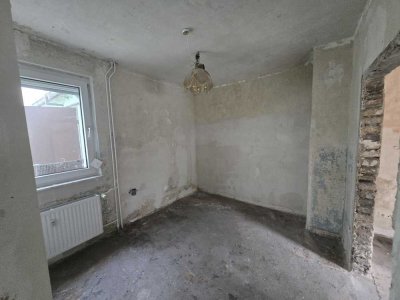 Entkerntes Haus in Mainz-Weisenau mit Baugenehmigung