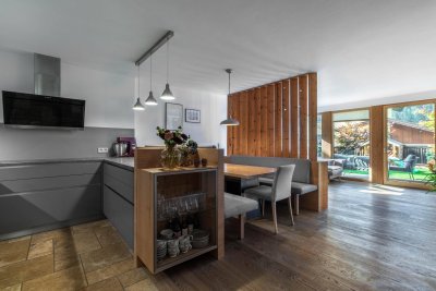 Helle, zentrumsnahe Gartenwohnung im modernen Design ( 05894 )