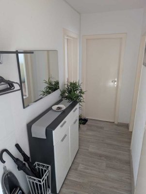 Schöne 2-Zi-Wohnung, EBK + Westbalkon