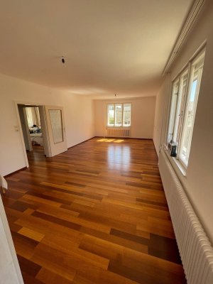 Helle, lichtdurchflutete Wohnung