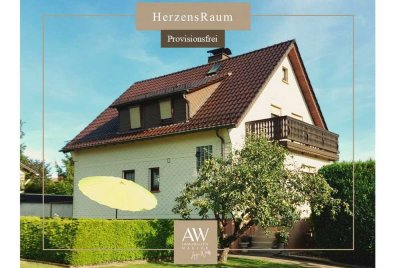 ***HerzensRaum*** 
Romantisches Haus trifft 
vielseitige Möglichkeiten.
Provisionsfrei für Kaufen