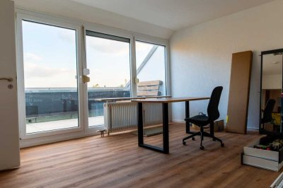 Möbliertes, frisch renoviertes, helles Appartement mit toller Dachterrasse nähe Bahnhof Hochzoll