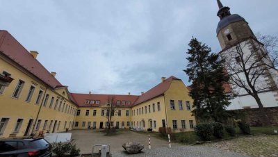 Traumwohnung in ehemaliger Schlossanlage - dein neues Zuhause!!