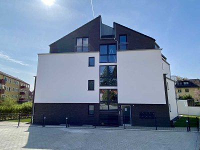 Neubau aus 2022: Hochwertige 3-Zimmer-Wohnung mit Einbauküche in zentraler Lage von Langenfeld