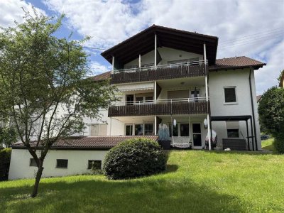 KAPITALANLEGER AUFGEPASSST -Pfiffige 3-Zimmer-Dachgeschosswohnung mit großem
Balkon in ruhige