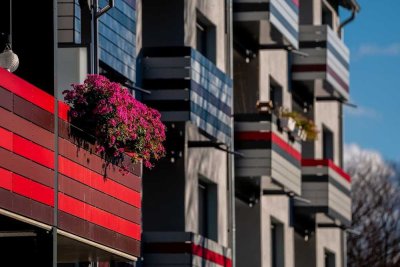 Modernisierte Wohnung  in zentraler Lage // 2.OG links