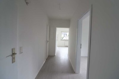 ***DO-Phönixsee : Helle  Wohnung mit Lanminat und Duschbad-EBK möglich***