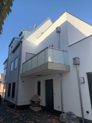 Neuwertige 1-Raum-Wohnung mit Pantry-Küche in Griesheim