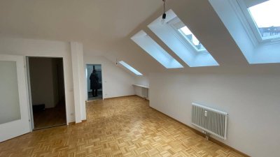 Kurzzeitvermietung Stadtwohnung in bester Lage | Erstbezug nach Renovierung | zentral, ruhig mit Balkon und Blick ins Grüne | provisionsfrei | privat | ab sofort bis Oktober 2026 verfügbar